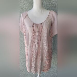 4 Love And Liberty Elegant Lace Top in Soft Pink